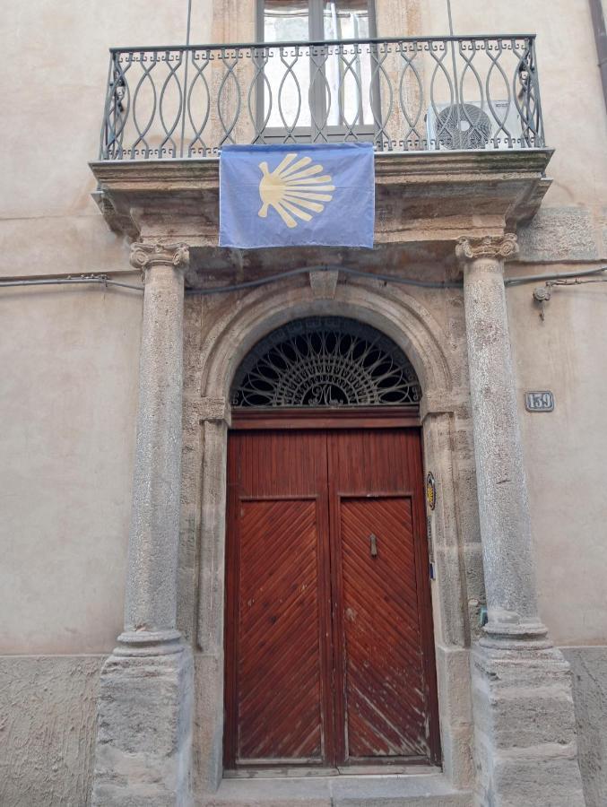 Santiago Rooms Caltagirone Exterior foto